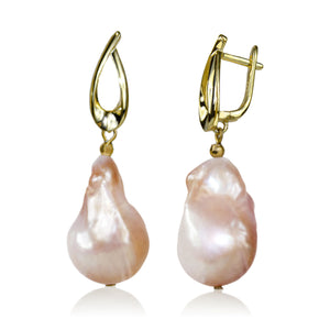 Pink Baroque Pearl with Gold Twist Clasp