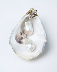 Sculpted silver baroque pearl earrings by Mayfair Pearls – modern statement jewellery perfect for wedding day elegance.